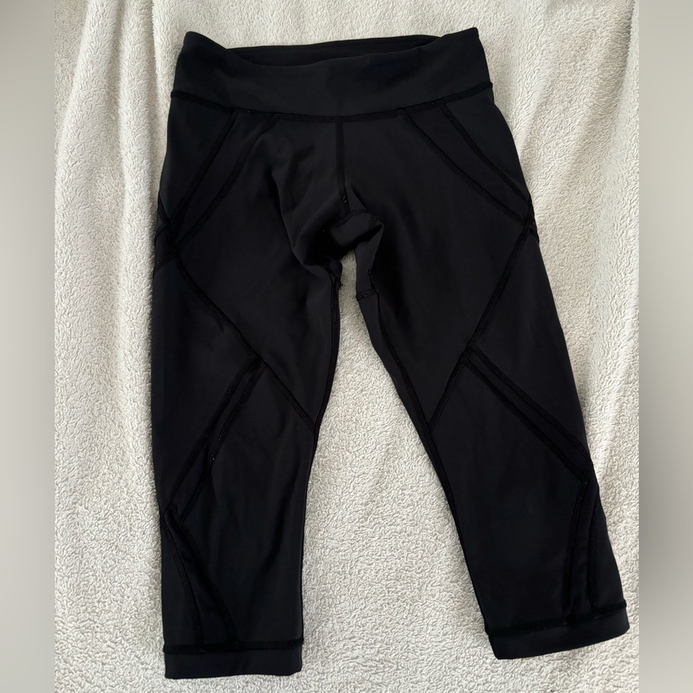 Lululemon mesh crop legging